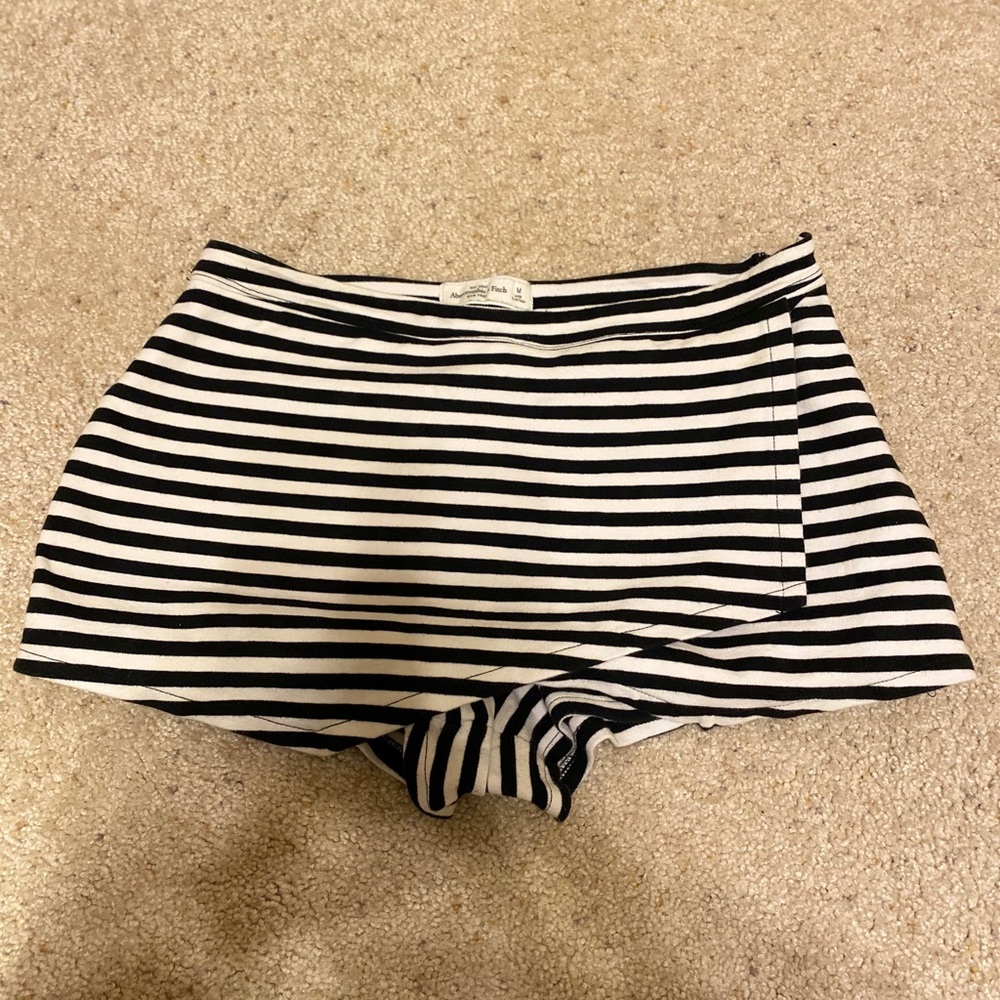 Abercrombie &Fitch Envelope skirt
